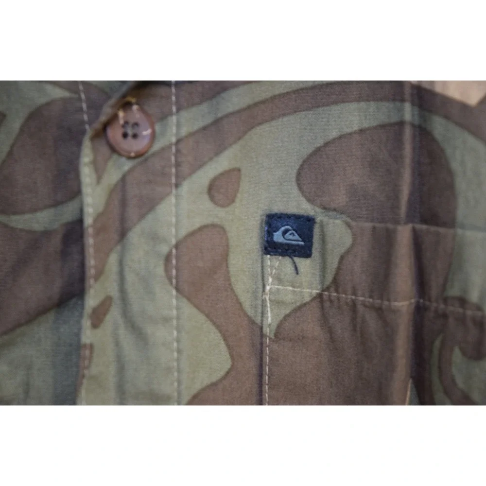 Quiksilver Shirt Camo Brown Green Short Sleeve Button Up Pocket Outdoor‎ BOYS 7